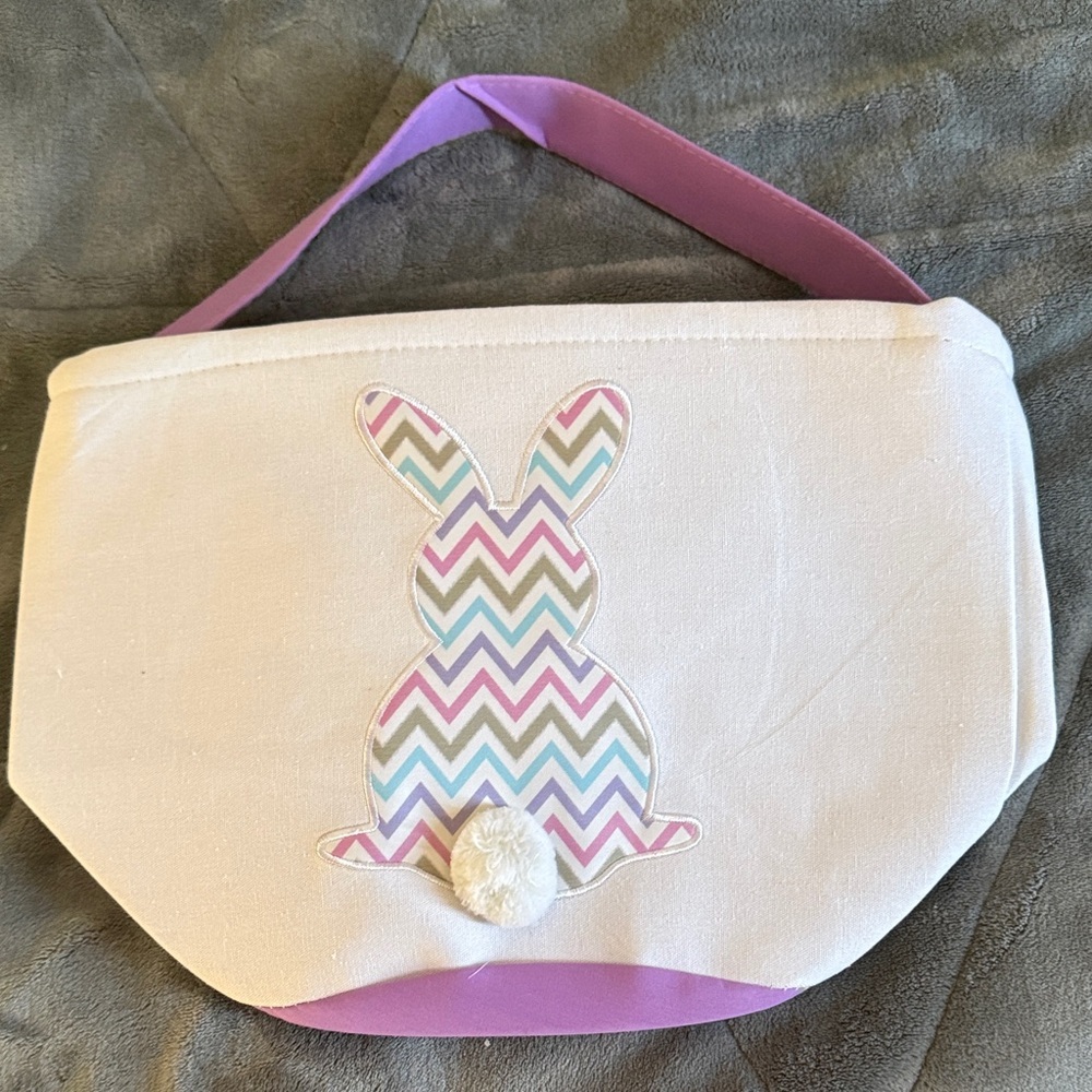 Chevron Bunny Basket with Purple Handle - Picture 2 of 3